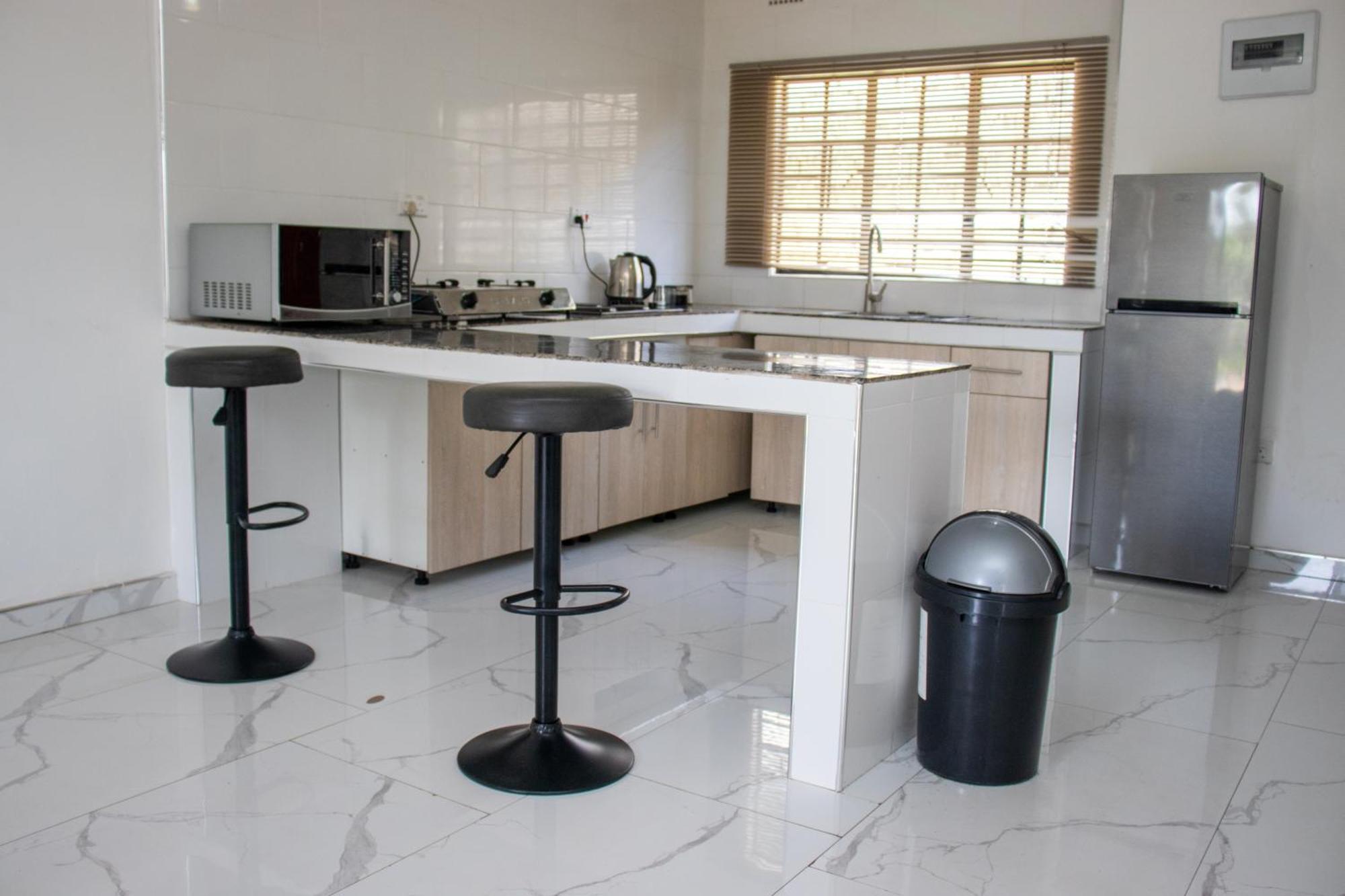 Lowin Suites-One-Bed Apartments Lusaka Exterior photo